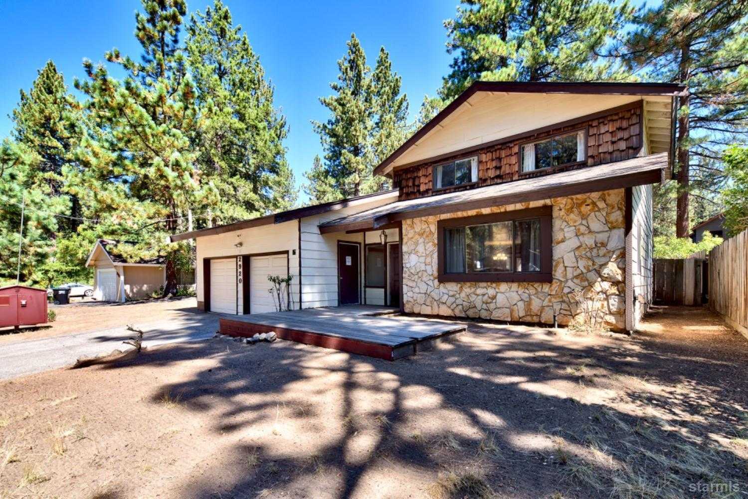 photo 3: 2920 Sacramento Avenue, South Lake Tahoe CA 96150