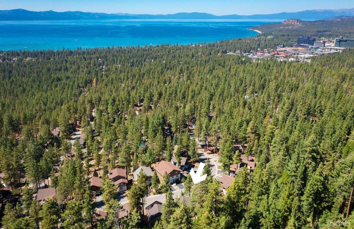 photo 3: 3322 Pine Hill Road, South Lake Tahoe CA 96150