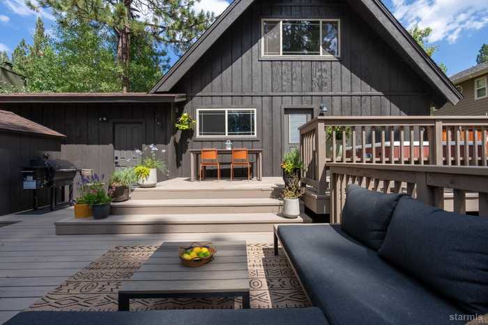 photo 2: 1584 Plateau Circle, South Lake Tahoe CA 96150