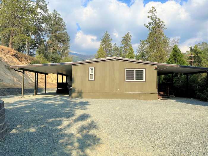 photo 2: 686 W Oakwood Road, California Hot Springs CA 93207