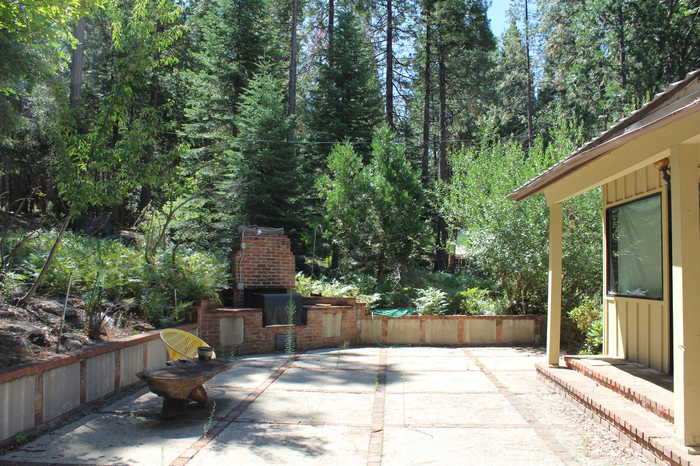 photo 2: 491 Clover Drive, Camp Nelson CA 93265