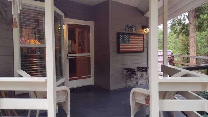 photo 2: 606 Loop Drive, Camp Nelson CA 93265