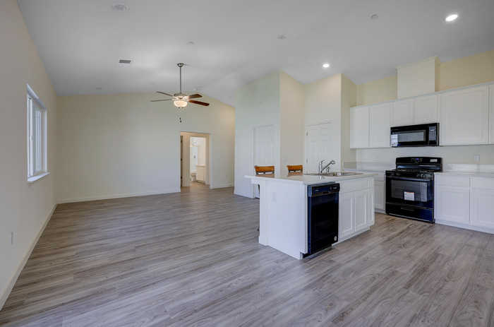 photo 2: 1209 E Ventura Street, Avenal CA 93204