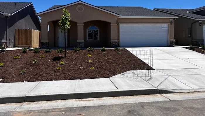 photo 1: 1216 E Orange Street, Avenal CA 93204