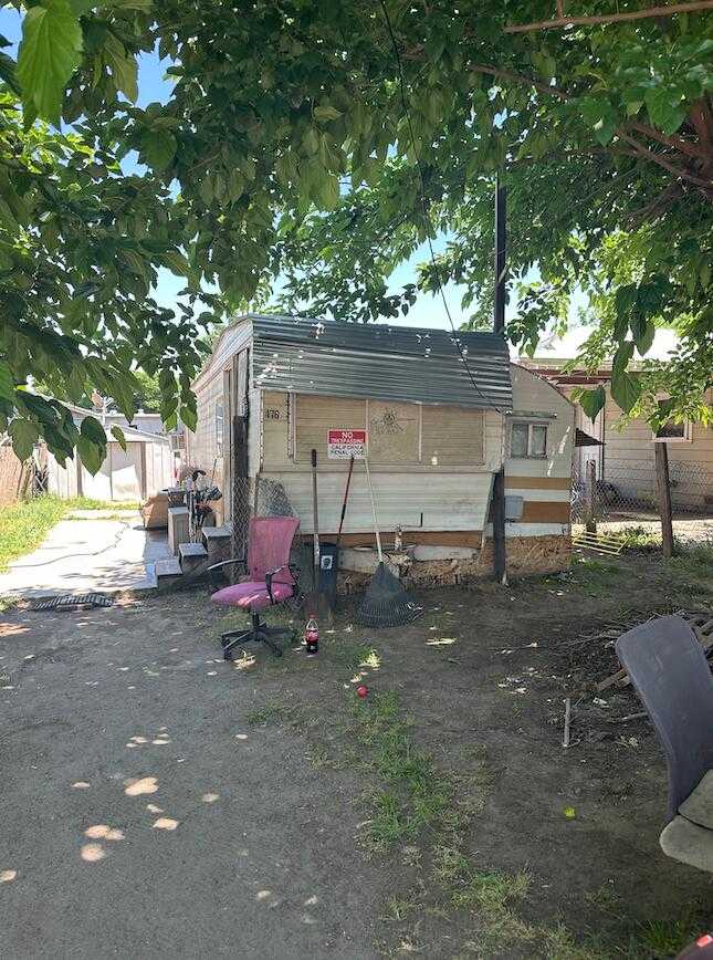 photo 3: 474 Douglas Street, Porterville CA 93257