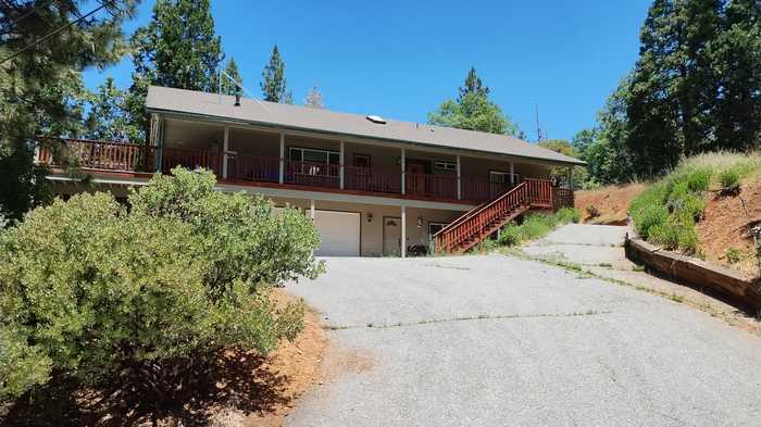 photo 1: 1230 Wy Court, Camp Nelson CA 93265