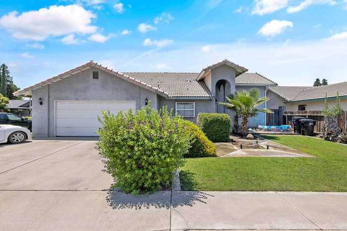 photo 1: 863 Greenfield Drive, Porterville CA 93257