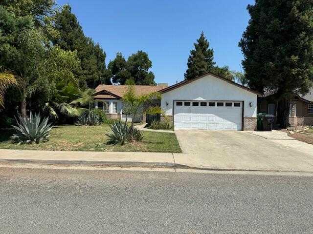 photo 2: 2384 Forest Court, Porterville CA 93257