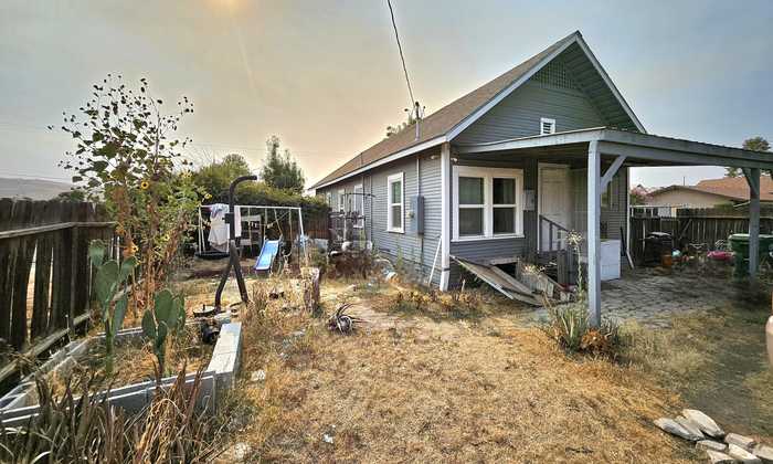 photo 19: 73 N E Street, Porterville CA 93257