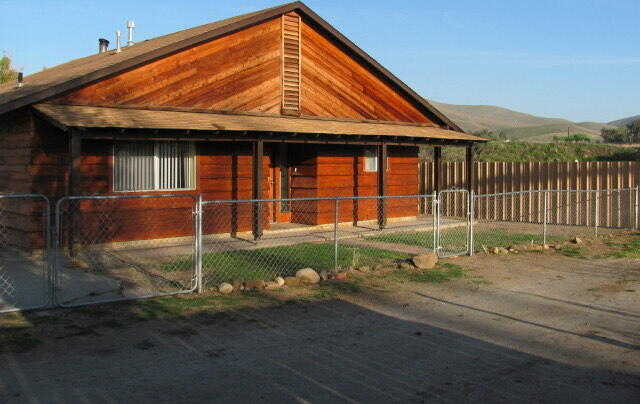 photo 1: 14430 Road 284 Unit A, Porterville CA 93257