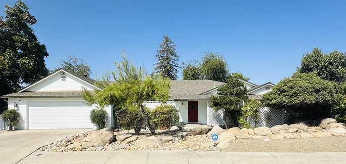 photo 2: 97 S Beverly Street, Porterville CA 93257