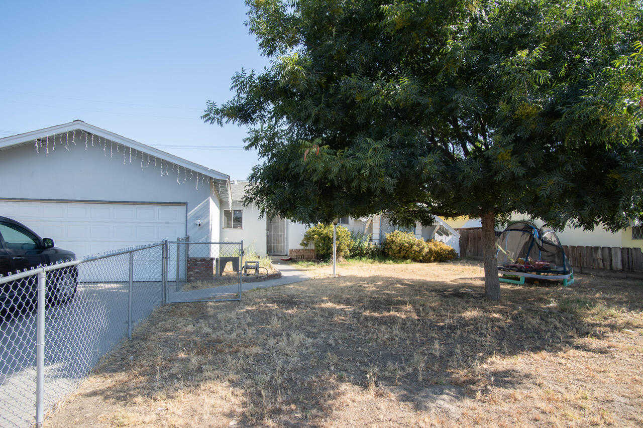 photo 1: 1892 W School Avenue, Porterville CA 93257