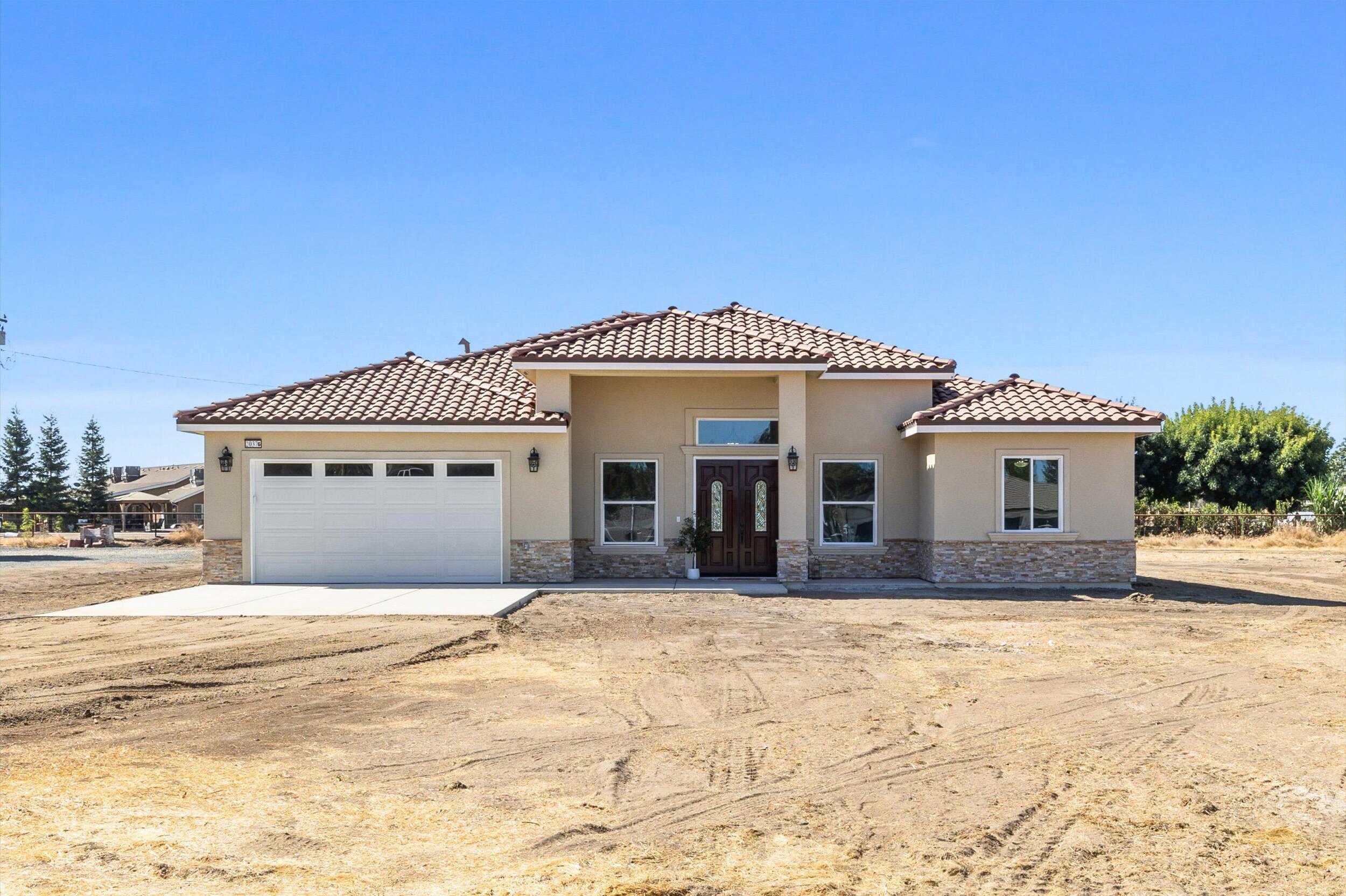 photo 2: 2037g Linda Vista Avenue, Porterville CA 93257