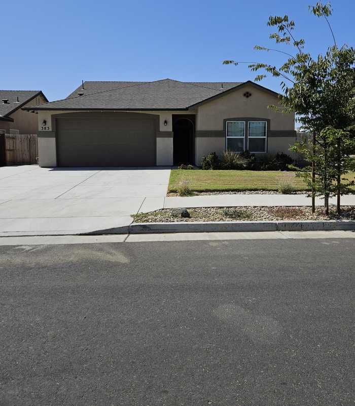 photo 2: 383 S Walch Street, Porterville CA 93257