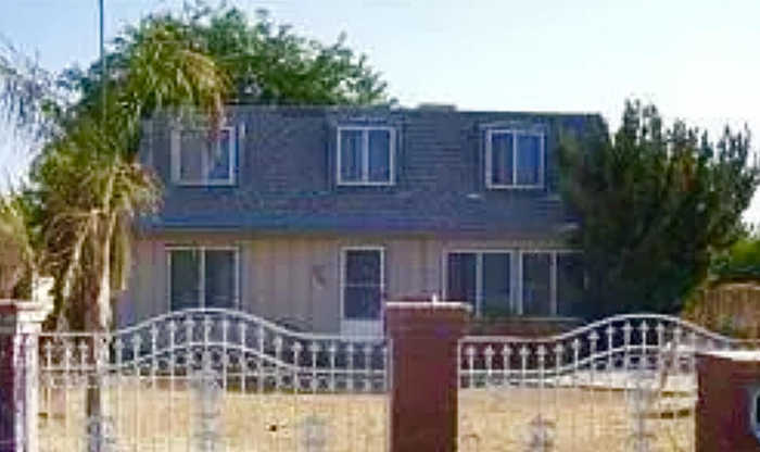 photo 1: 1761 E Crabtree Avenue, Porterville CA 93257