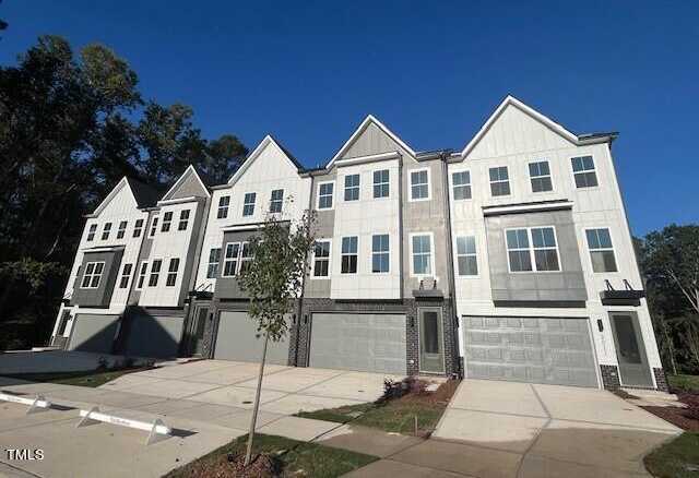 photo 2: 2007 Opulent Oaks Lane Unit 24, Durham NC 27713