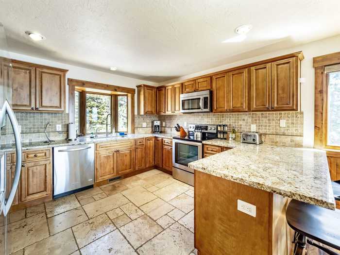 photo 2: 495 Lakeridge Court, Tahoma CA 96142