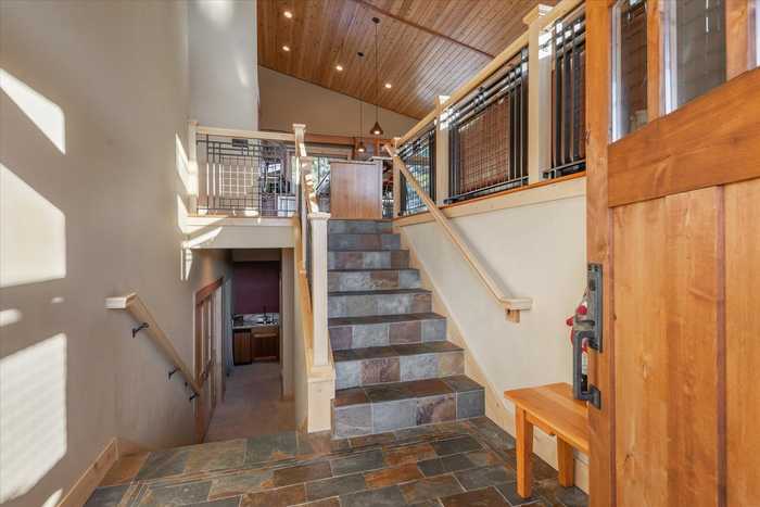 photo 2: 12530 Pinnacle Loop, Truckee CA 96161