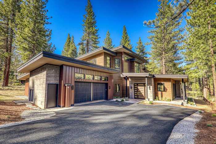 photo 1: 11761 Bottcher Loop, Truckee CA 96161