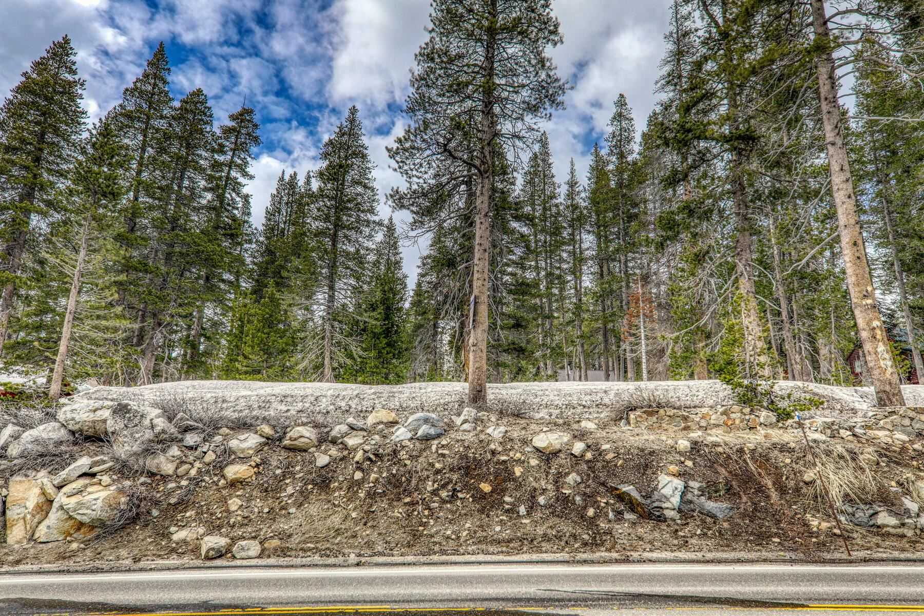 photo 2: 21406 Donner Pass Road, Soda Springs CA 95728