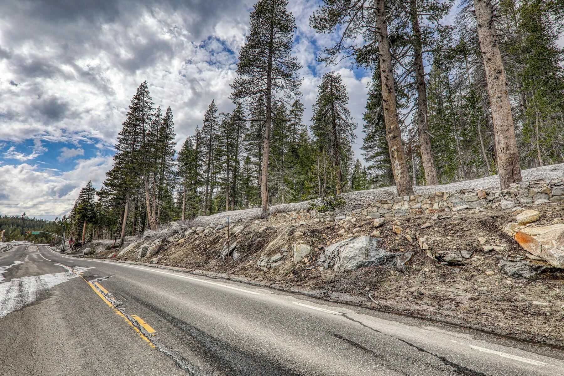 photo 3: 21406 Donner Pass Road, Soda Springs CA 95728