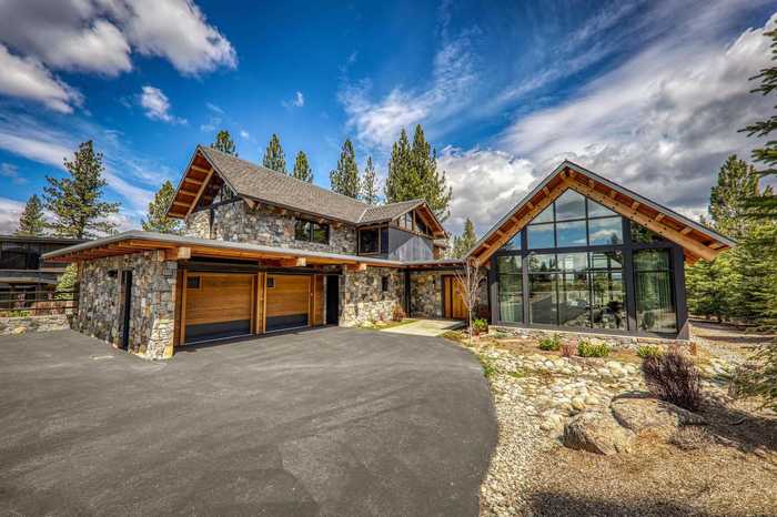 photo 1: 11454 Henness Road, Truckee CA 96161