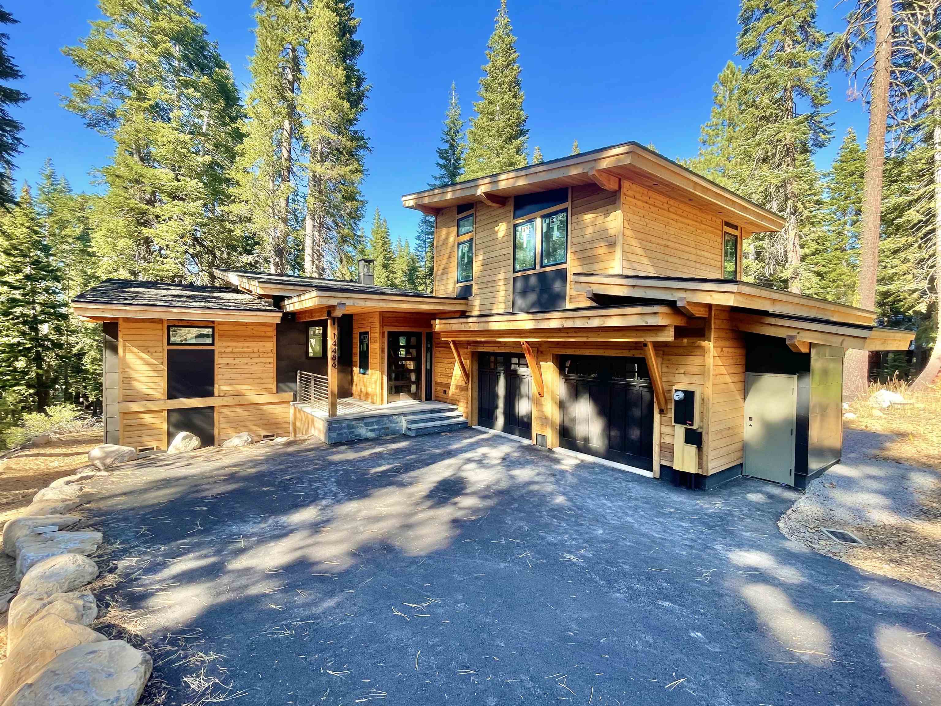 photo 1: 14486 Copenhagen Drive, Truckee CA 96161