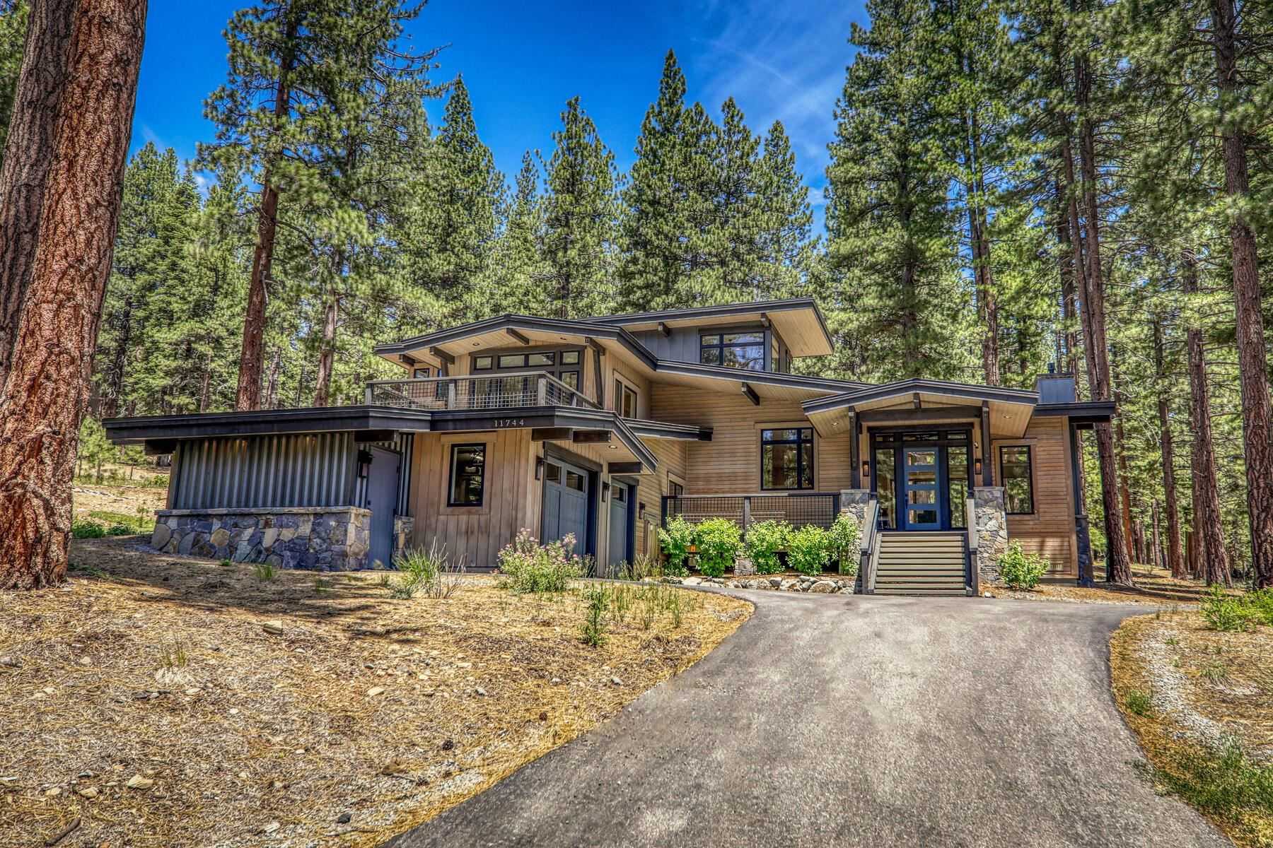 photo 1: 11744 Kelley Drive, Truckee CA 96161