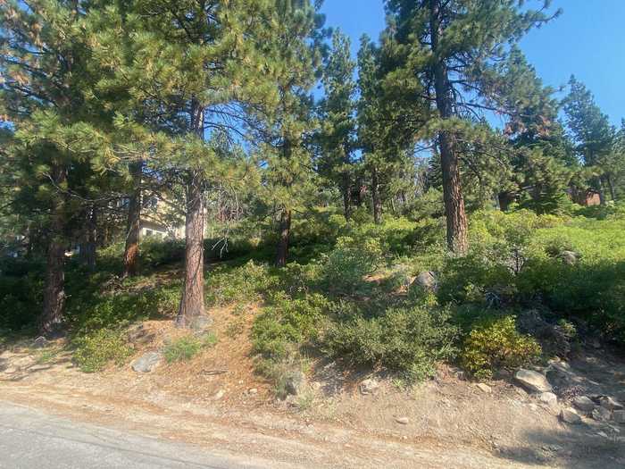 photo 2: 3323 Dardanelles Avenue, Tahoe City CA 96145