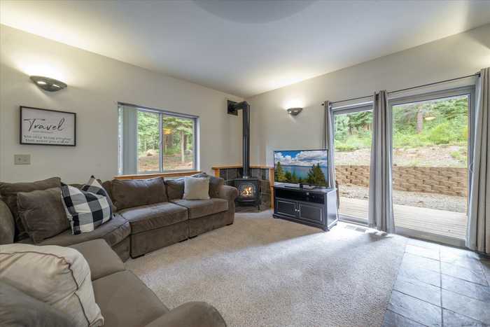 photo 2: 12864 Zurich Place, Truckee CA 96161