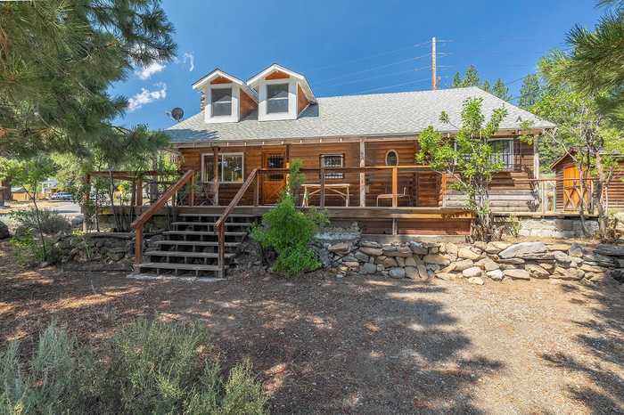 photo 1: 10811 Floriston Avenue, Truckee CA 96161