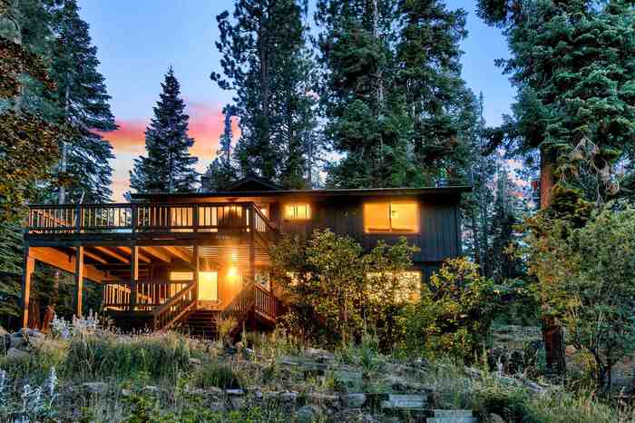 photo 1: 12330 Rainbow Drive, Truckee CA 96161