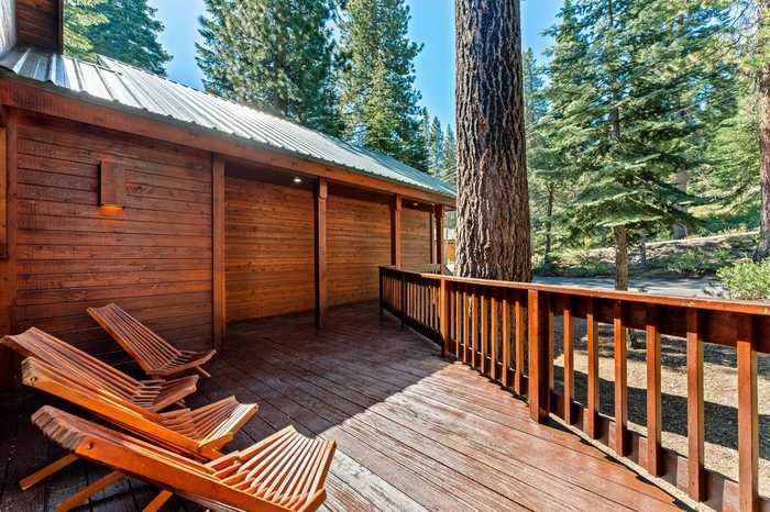 photo 2: 11886 Snowpeak Way, Truckee CA 96161