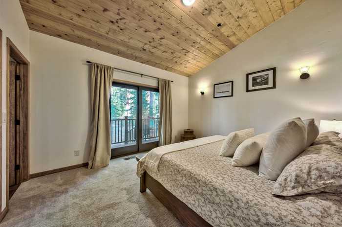 photo 21: 10847 Royal Crest Drive, Truckee CA 96161