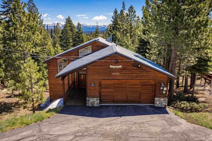 photo 1: 12983 Stockholm Way, Truckee CA 96161