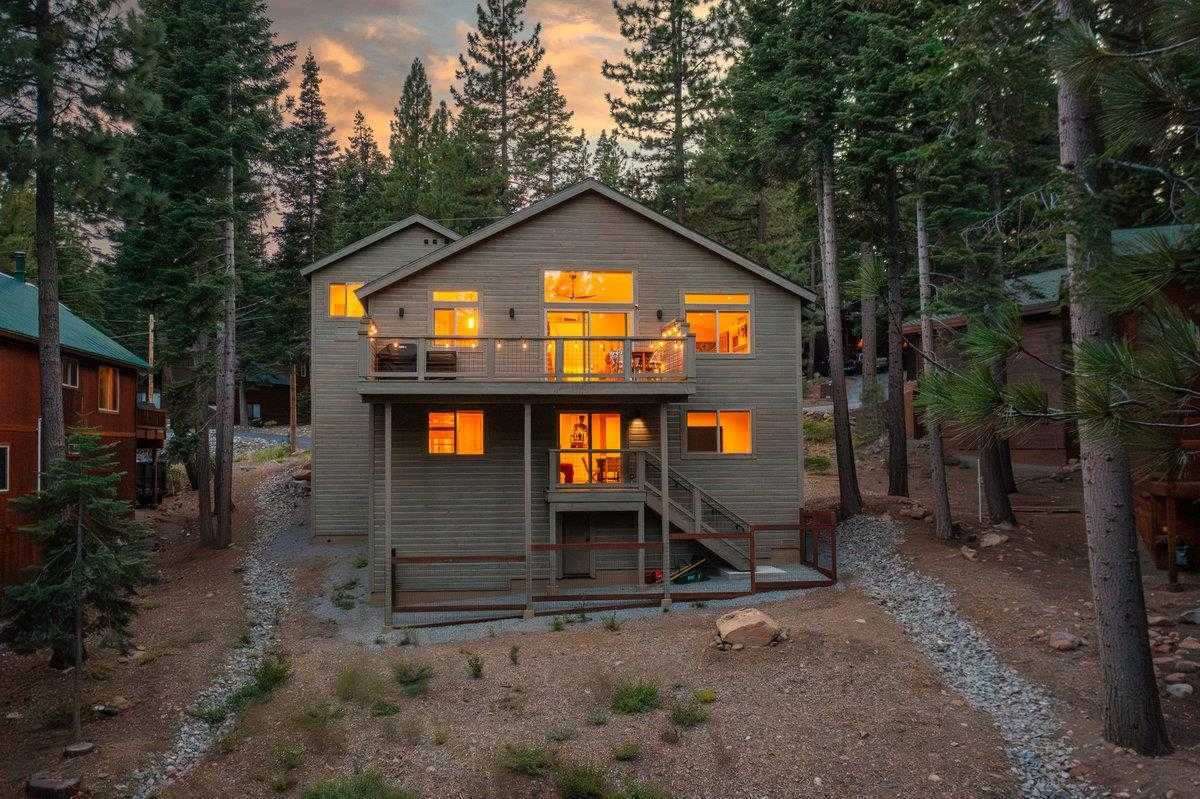 photo 2: 13626 Pathway Avenue, Truckee CA 96161