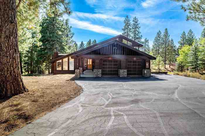 photo 2: 16095 Woodbridge Court, Truckee CA 96161