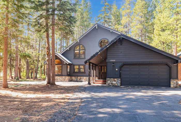 photo 1: 12852 Skiview Loop, Truckee CA 96161