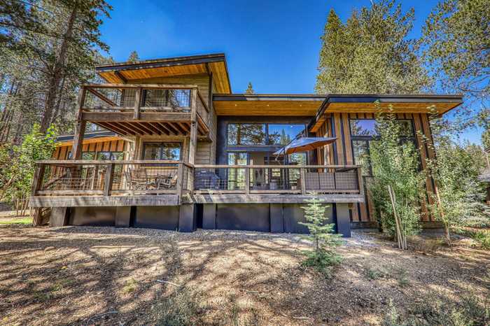 photo 2: 11711 Ghirard Road, Truckee CA 96161