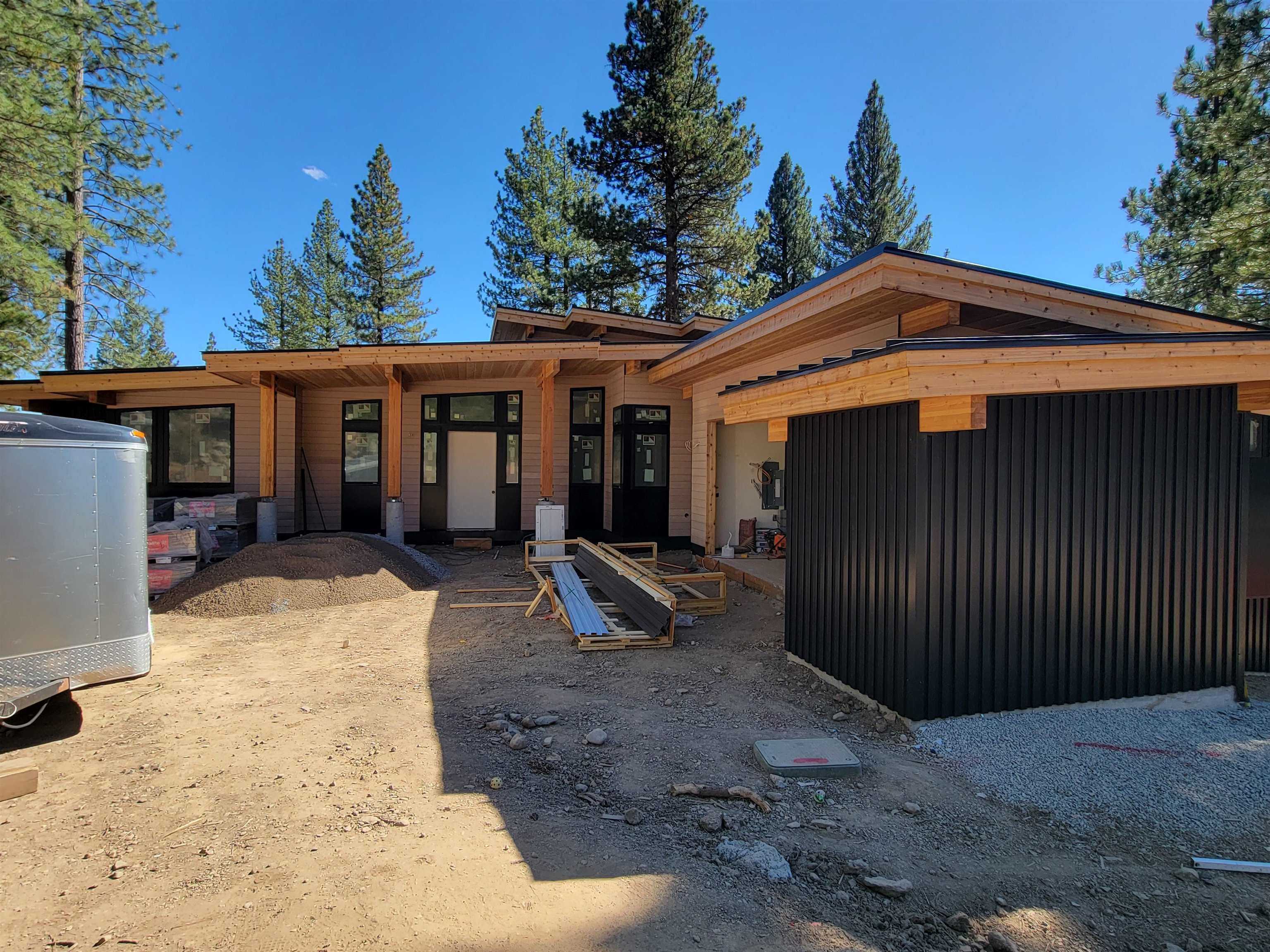 photo 1: 10769 Labelle Court, Truckee CA 96161