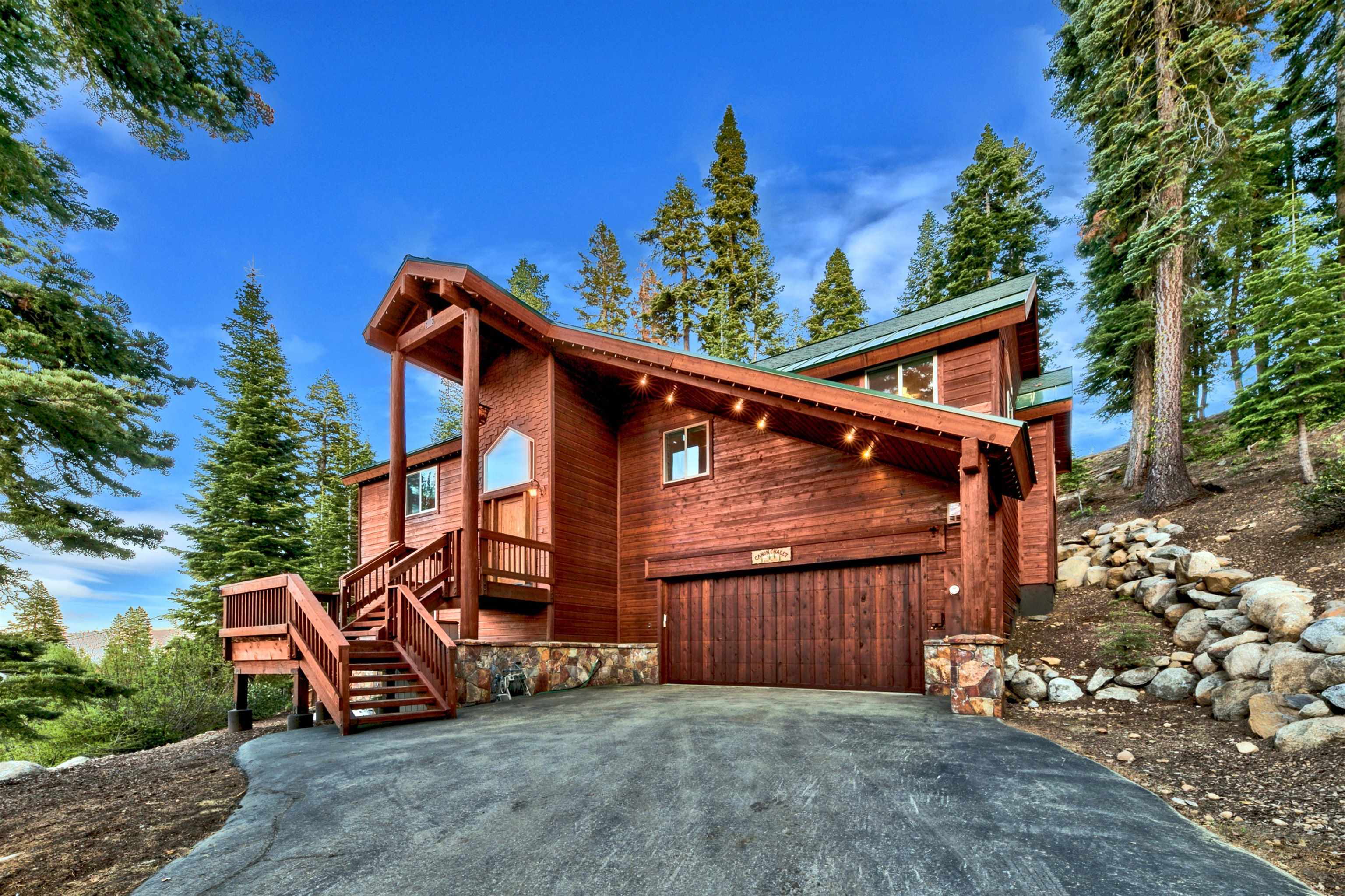 photo 1: 11410 Skislope Way, Truckee CA 96161