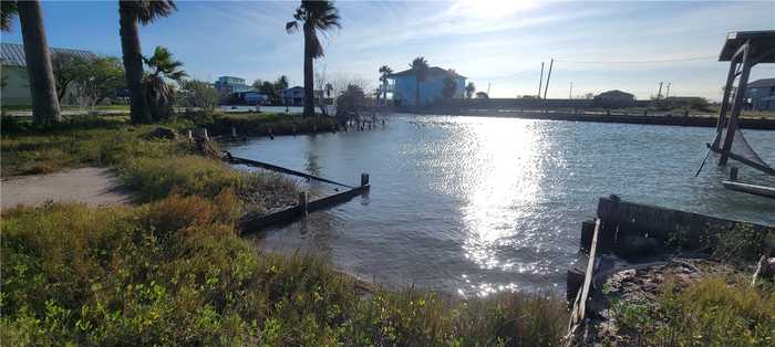 photo 1: 719 Copano Cove Road, Rockport TX 78382