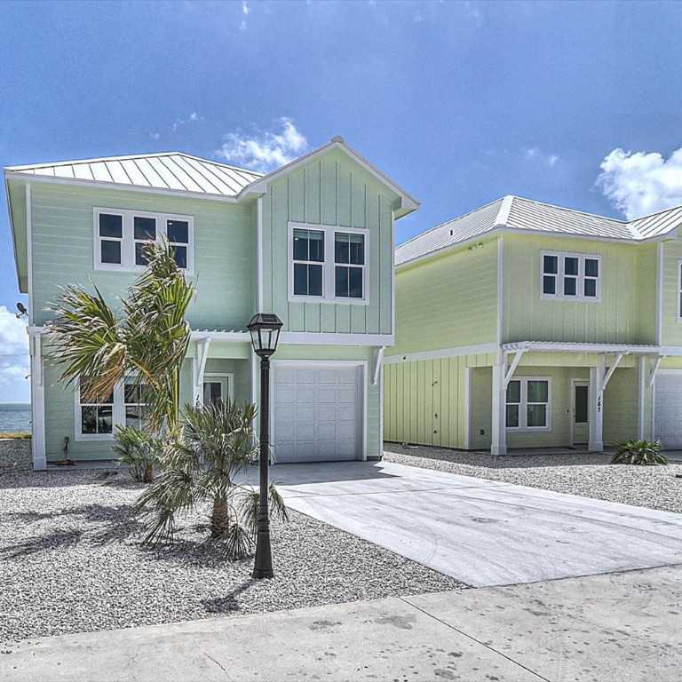 photo 1: 163 Seven Palms Drive, Rockport TX 78358