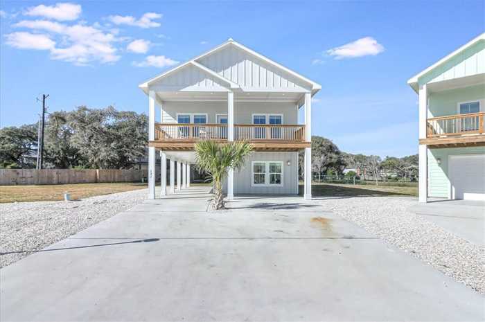 photo 1: 131 Seven Palms Drive, Rockport TX 78358