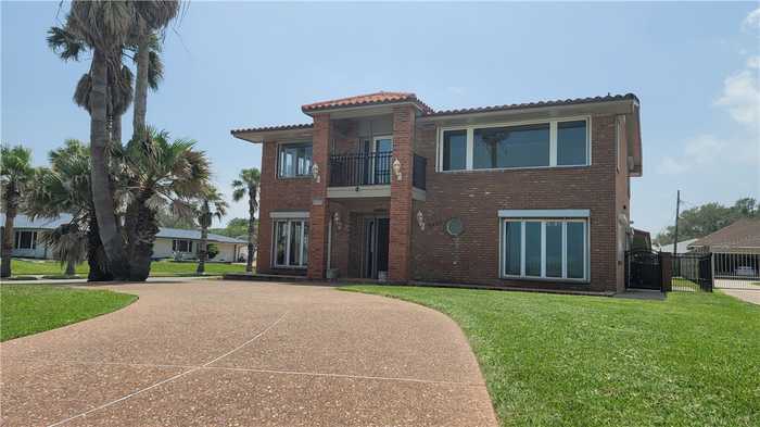 photo 2: 5249 Ocean Drive, Corpus Christi TX 78412