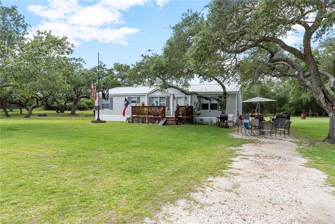 photo 3: 1331 8th Street, Rockport TX 78382