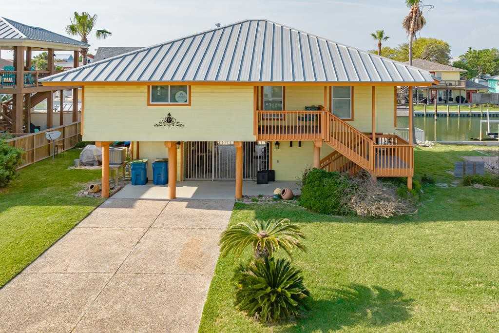 photo 1: 11 Luau Lane, Rockport TX 78382