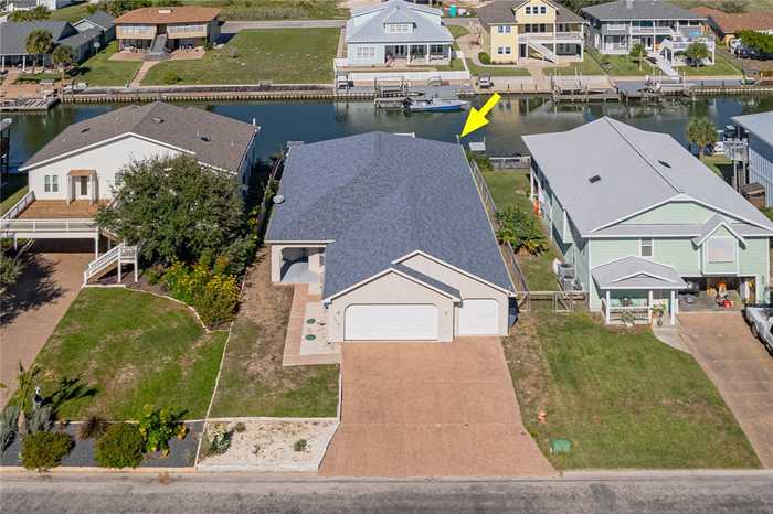 photo 2: 204 Lands End Street, Rockport TX 78382