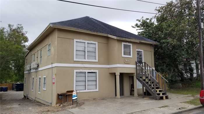 photo 1: 911 Laredo Street, Corpus Christi TX 78401