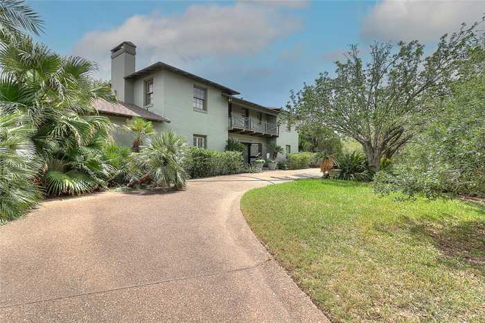 photo 1: 215 Oleander Avenue, Corpus Christi TX 78404